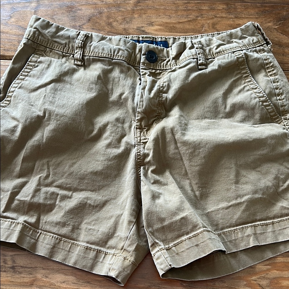 Men’s Size 28 5” length Casual Tan Shorts